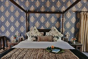 GIR LION SAFARI CAMP