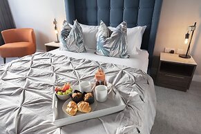 Elliot Oliver - Stunning 3 Bedroom Penthouse With Large Terrace And Pa