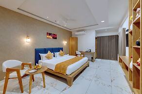 CLICK HOTEL TULSI