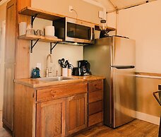 4 Son's Rio Cibolo - Birdhouse Cabin