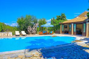 Villa Lianolia in Pelekito Corfu