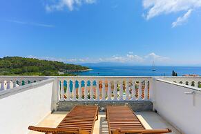 Faros Dio Gaios Studio sea Views Private Sun-loungers
