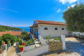 Faros Dio Gaios Studio sea Views Private Sun-loungers