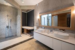 Koki Bonheur by muse villas