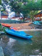 5 Son's Rio Cibolo - Birdhouse Cabin
