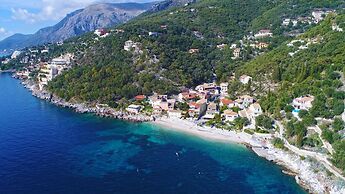 Alexandra Apartment in Katavolos