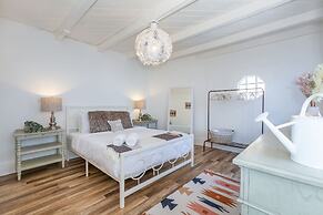 Two Bedroom Beach House Minutes From Carbon Beach