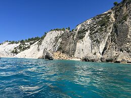 Apollonides Beach Houses 2