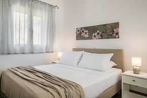 Apollonides Seafront Villa 2 “Melete”