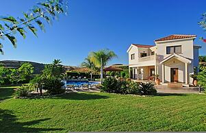 Villa Skouli in Skoulli