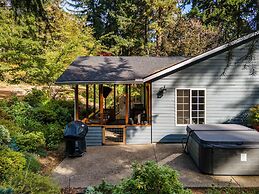 Green Mountain Escape 30 Day Minimum 3 Bedroom Home by Redawning