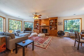 Green Mountain Escape 30 Day Minimum 3 Bedroom Home by Redawning