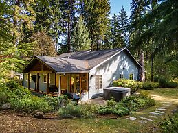 Green Mountain Escape 30 Day Minimum 3 Bedroom Home by Redawning