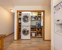 Green Mountain Escape 30 Day Minimum 3 Bedroom Home by Redawning