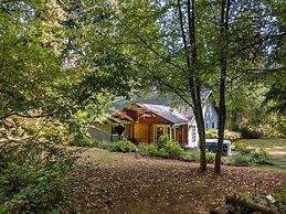 Green Mountain Escape 30 Day Minimum 3 Bedroom Home by Redawning