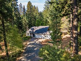 Green Mountain Escape 30 Day Minimum 3 Bedroom Home by Redawning