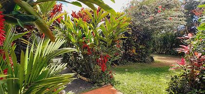 Jardín entre Montañas