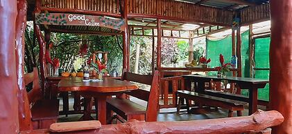 Jardín entre Montañas