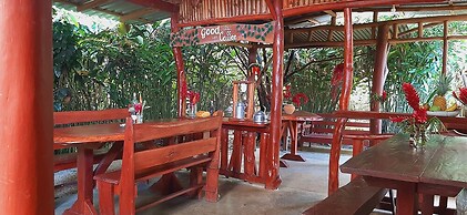 Jardín entre Montañas