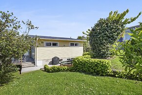 Dazzling Mairangi Bay Retreat Sea Views