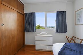 Dazzling Mairangi Bay Retreat Sea Views