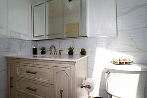 Cheerful & Beautiful 3-Bedroom Ranch