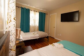 Cheerful & Beautiful 3-Bedroom Ranch