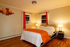 Cheerful & Beautiful 3-Bedroom Ranch