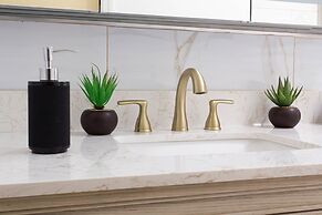 Cheerful & Beautiful 3-Bedroom Ranch