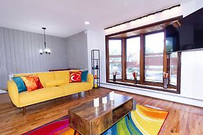 Cheerful & Beautiful 3-Bedroom Ranch