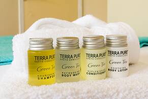 Cheerful & Beautiful 3-Bedroom Ranch