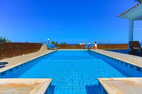 The Vines in Latchi With 3 Bedrooms and 3 Bathrooms