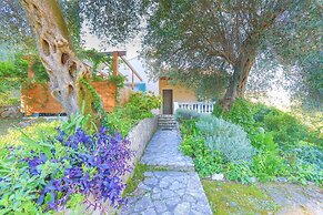 Villa Kiki in Corfu With 2 Bedrooms and 1 Bathrooms