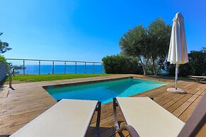 Kalma Villa Dio in Moudania