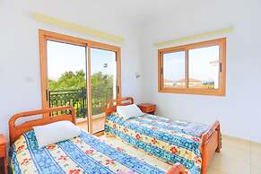 Villa Ira Finiki in Latchi