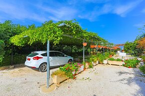 Villa Ira Finiki in Latchi