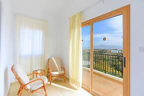 Villa Ira Finiki in Latchi