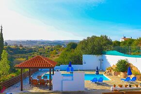 Villa Ira Finiki in Latchi