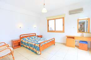 Villa Ira Finiki in Latchi