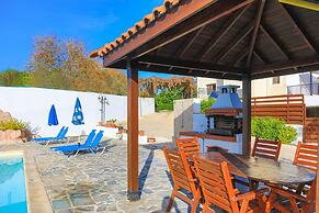 Villa Ira Finiki in Latchi