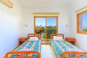 Villa Ira Finiki in Latchi