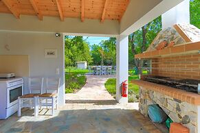 Achilleion Forest Villa