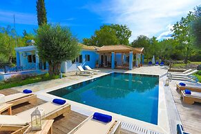 Achilleion Forest Villa