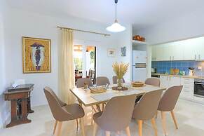 Achilleion Forest Villa