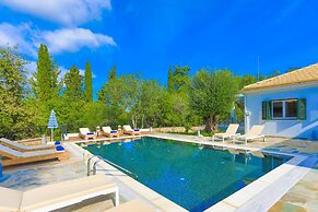 Achilleion Forest Villa