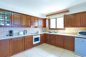 Villa Stavriella in Latchi