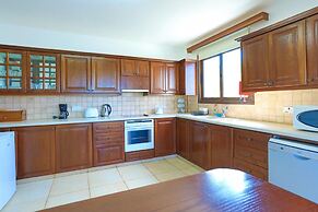 Villa Stavriella in Latchi