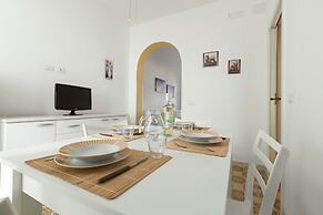 2689 Dalia House by Barbarhouse