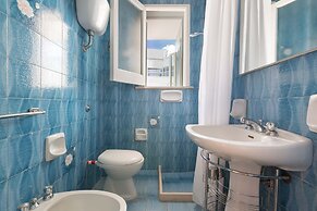 2689 Dalia House by Barbarhouse