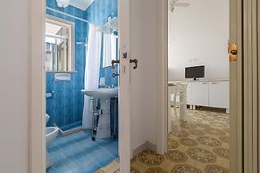 2689 Dalia House by Barbarhouse